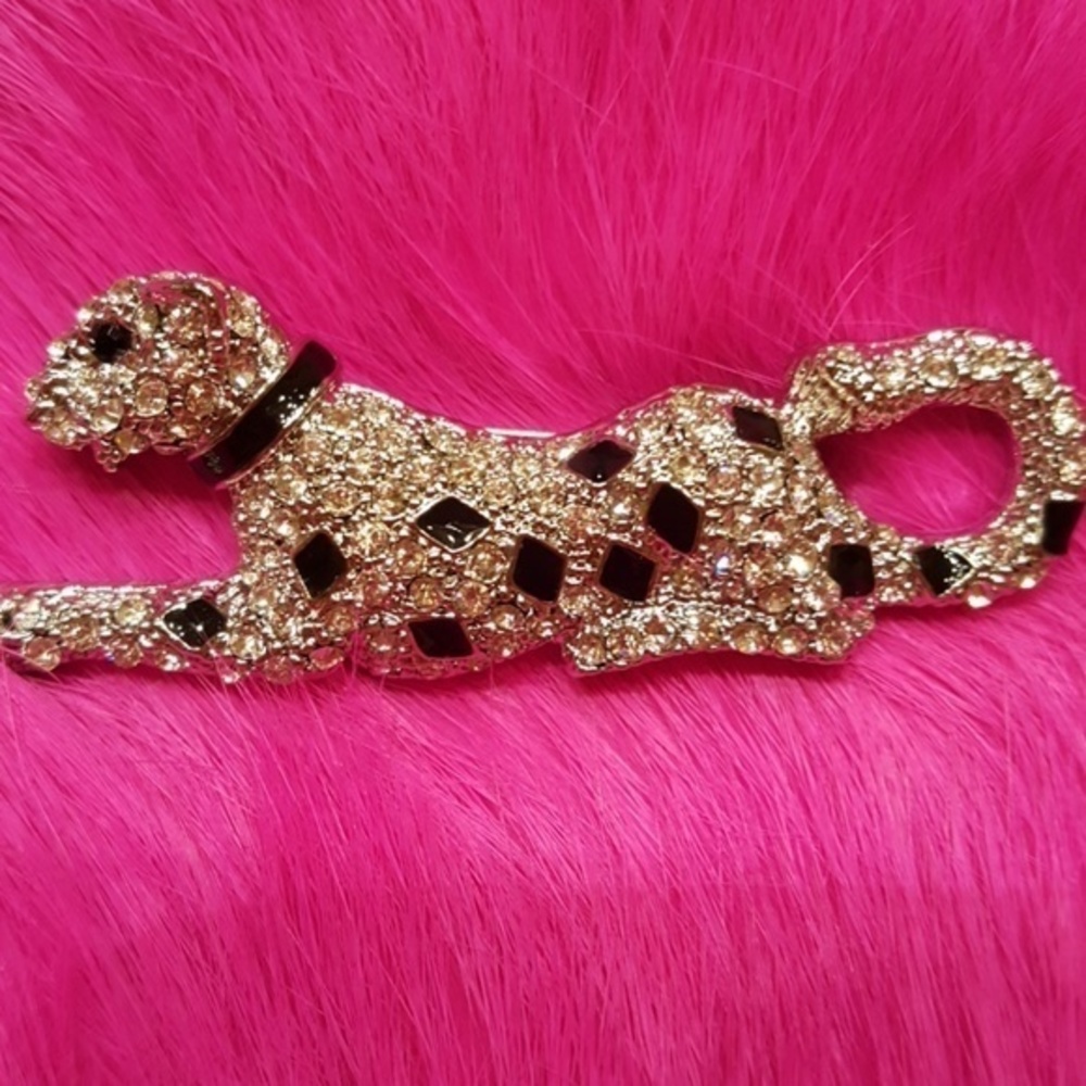 VINTAGE JAGUAR SILVER BLACK‎ BROOCH